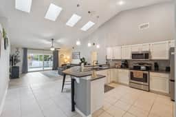 4BR 🏡 Private Pool Retreat Near Disney