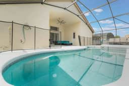 5-Bed Villa w/ Private Pool - Image 3