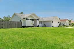 Luxury Coastal Haven, Pool, Beach, Golf and Relax - Image 3