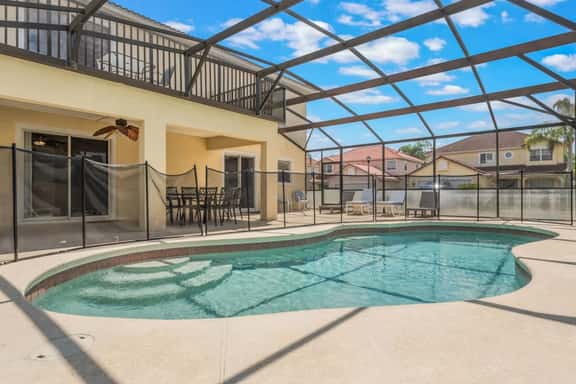 5 Bedrooms Vacation Home near Disney - Image 1