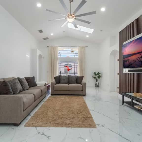 5-Bed Villa w/ Private Pool - Image 1