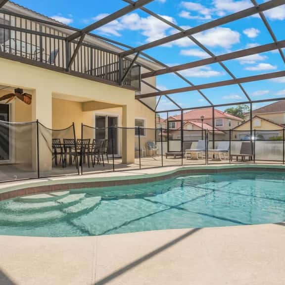 5 Bedrooms Vacation Home near Disney - Image 1