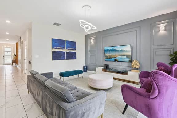 Four Corners luxury home with WATER PARK and BBQ