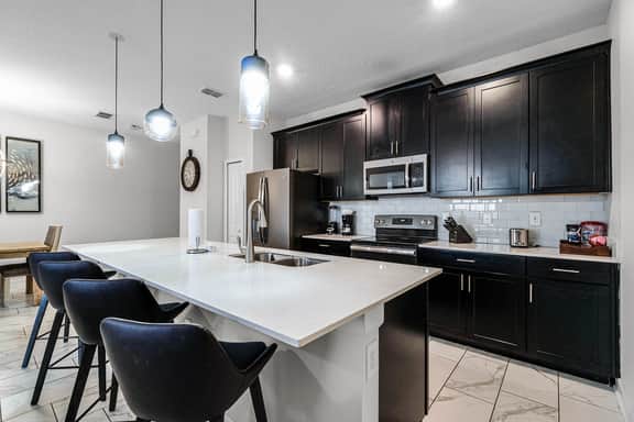 4BR with Private Pool + Resort Water Park Access