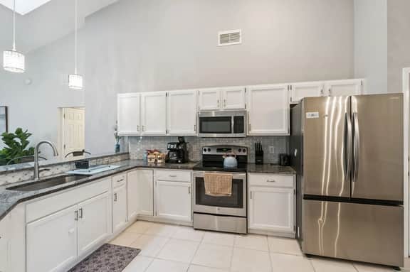 4BR Private Pool Retreat Near Disney - Image 5